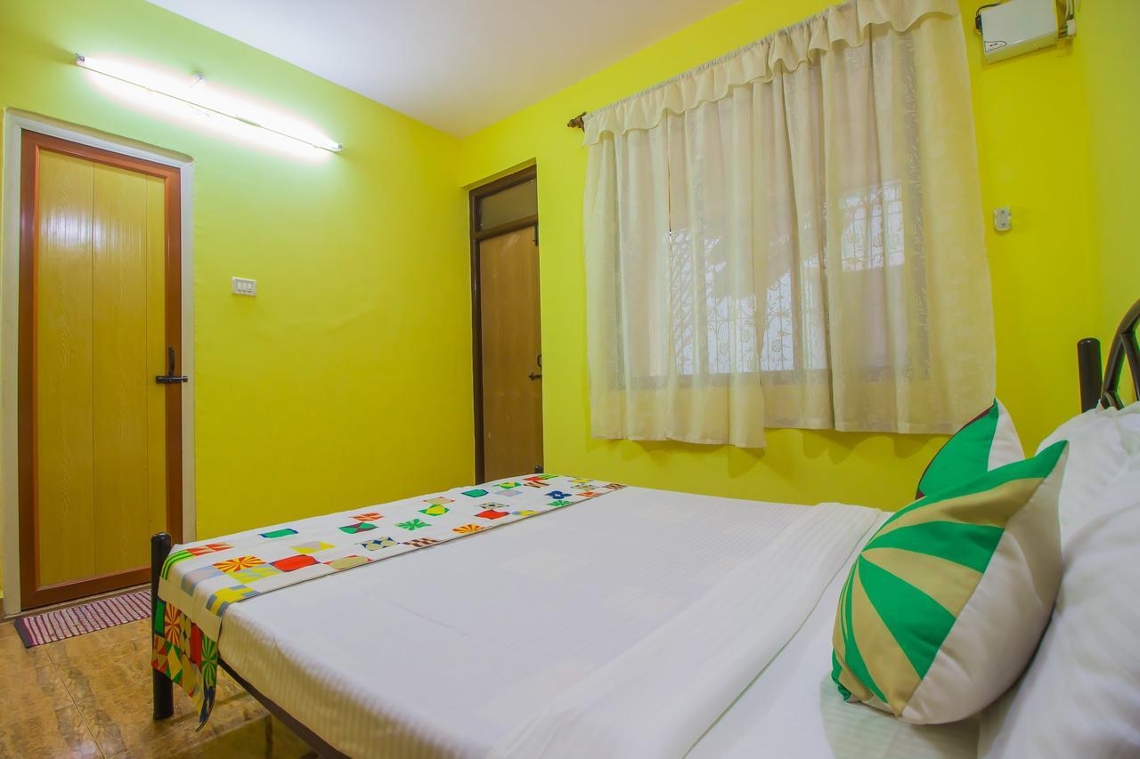 Oyo 18628 Field View 2bhk